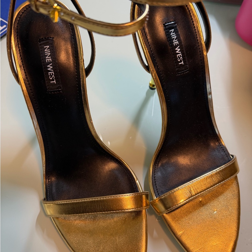 Nine West Black and Gold Metallic Stiletto Heels - Picture 4 of 4
